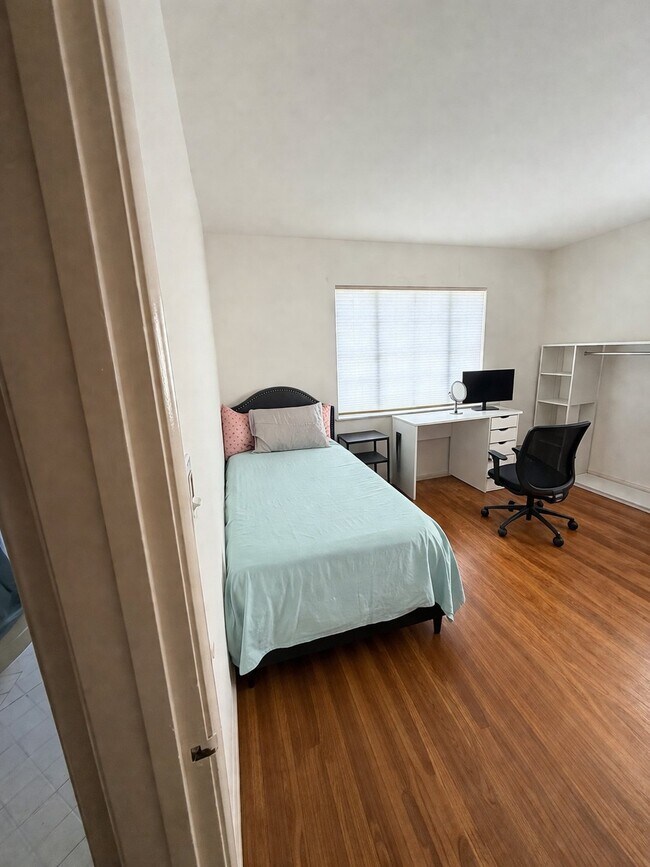 Photo - 1815 Spruce St Unidad 104