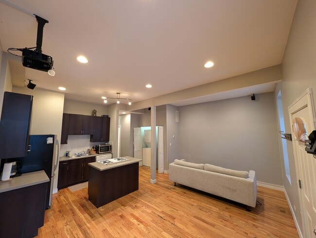 Photo - 1463 W Huron St Unit 1R