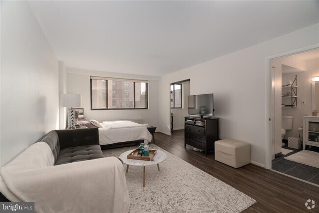 Building Photo - 1435 P St NW Rental