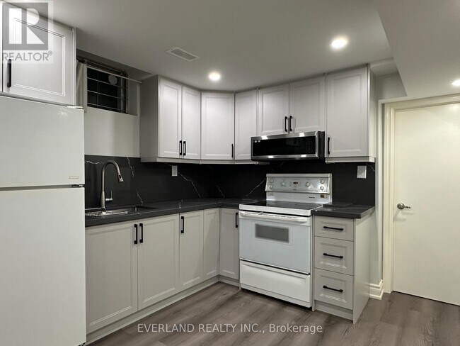 Photo - 10 Damian Dr