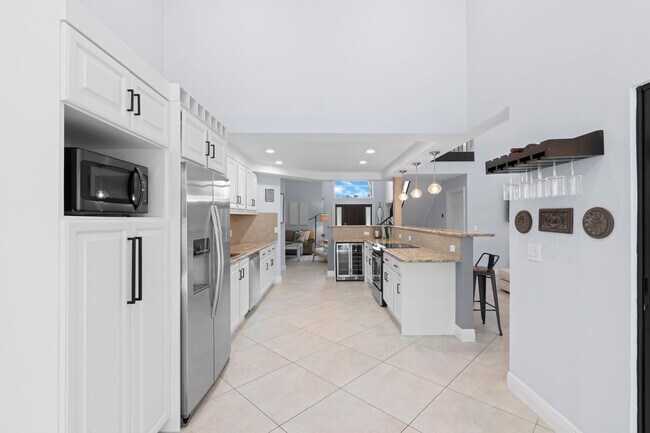 Photo - 1050 Brooks Ln