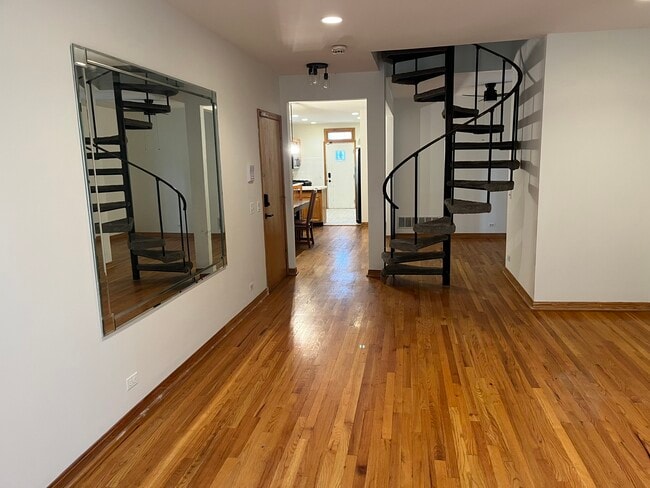 Photo - 8742 S Harper Ave Unit 1