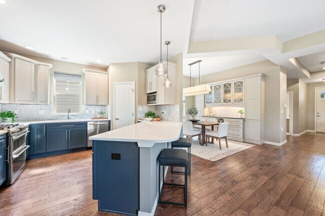 742 Meadowlark Ln