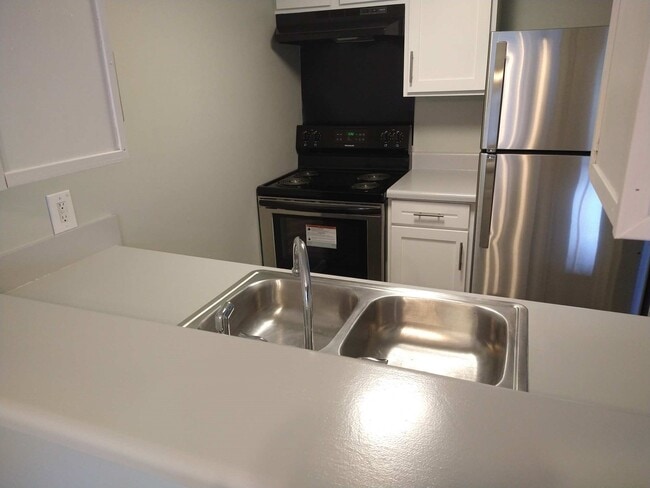 Photo - University Commons