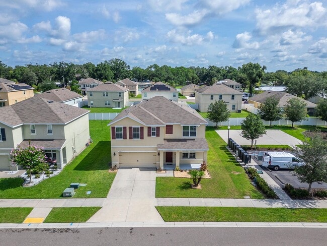 Photo - Stunning 5 bed/ 2 bath