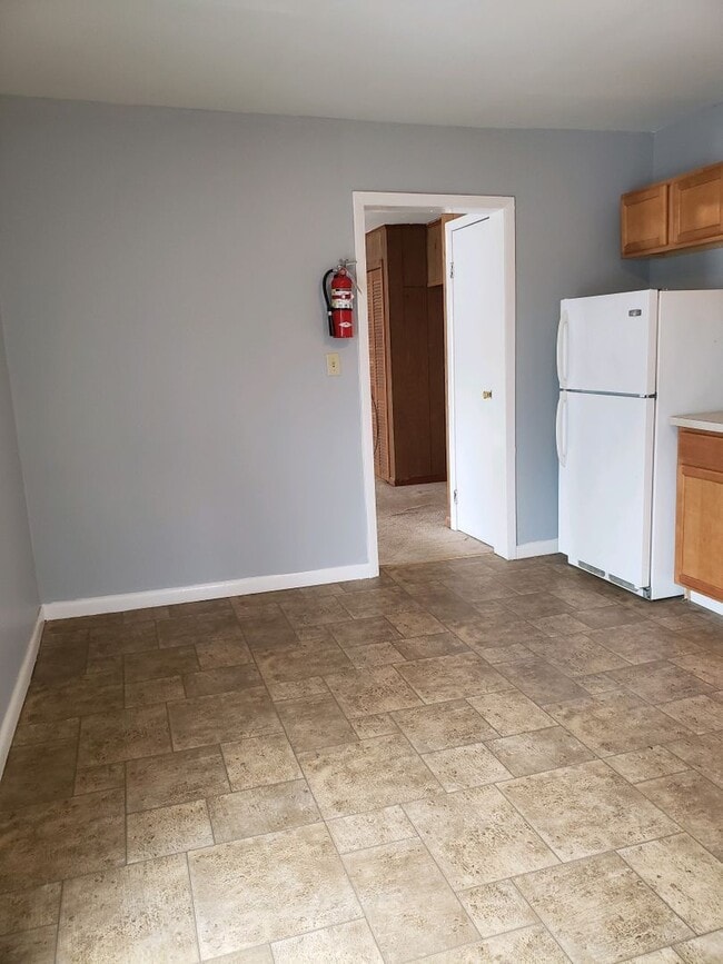 Photo - 87 1/2 Clinton Unit 1