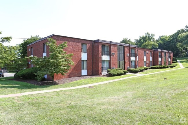 Building - Forest Park