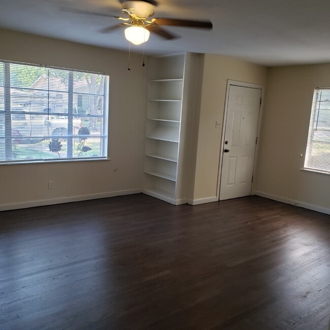 Photo - 1014 Randall St