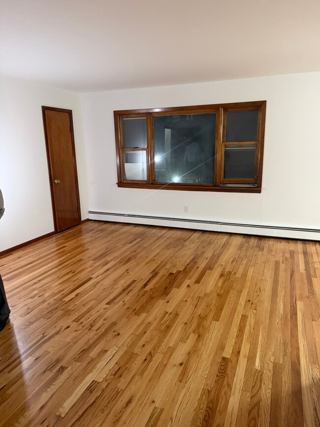Building Photo - 407 E Price St Unit 2