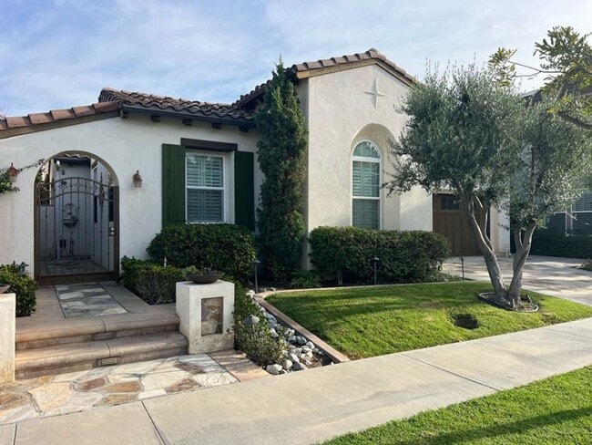 Building Photo - Spacious Single Story Home in Columbus Square