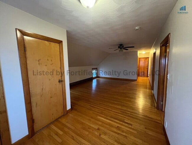 Photo - 455 Middle St Unit 3