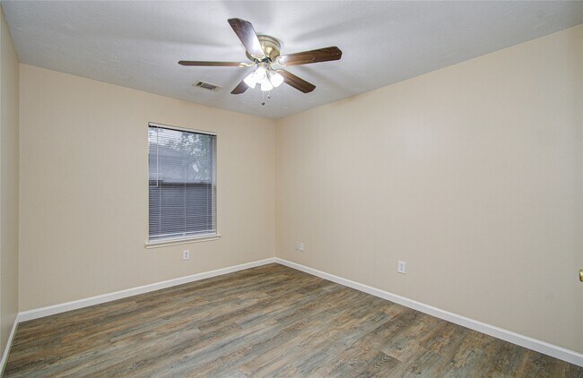Photo - 16835 Carbridge Dr