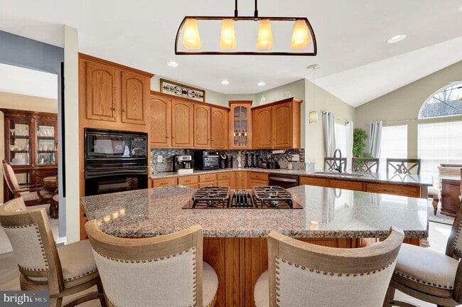 Photo - 533 Rubens Cir