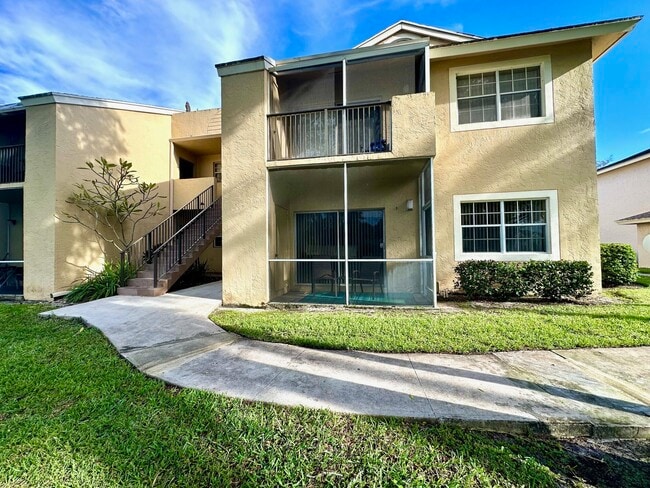 Building Photo - 661 Cypress Lake Blvd Unit F
