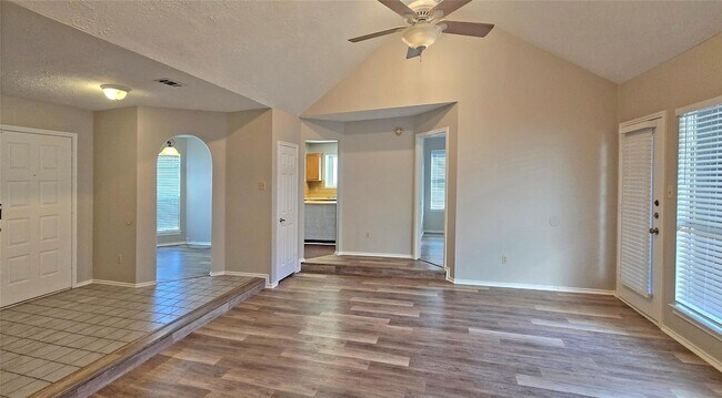 Photo - 2120 Zephyr Ln