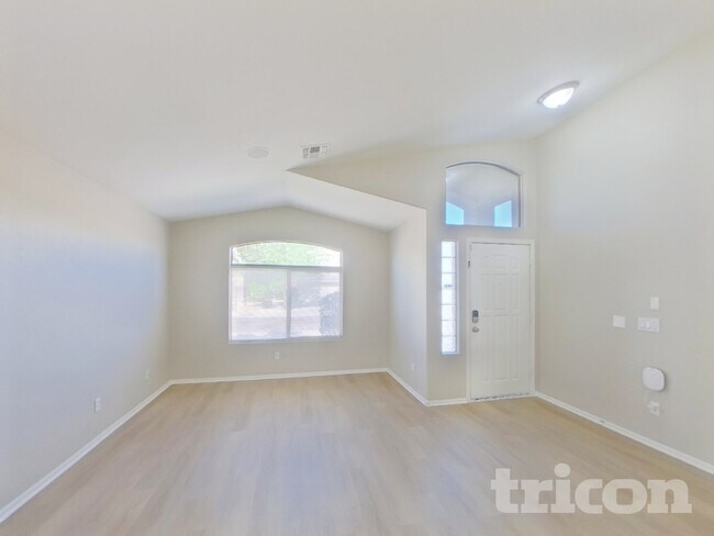 Photo - 8405 S 50th Ln