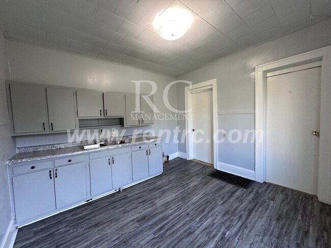 1115 Harmon-