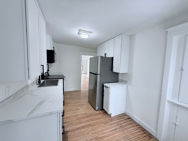 Photo - 3101 NE Tyler St Unit 3