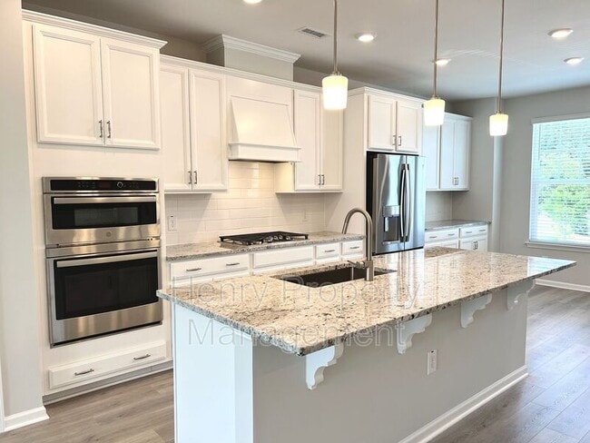 Photo - 1002 Brookville Ln