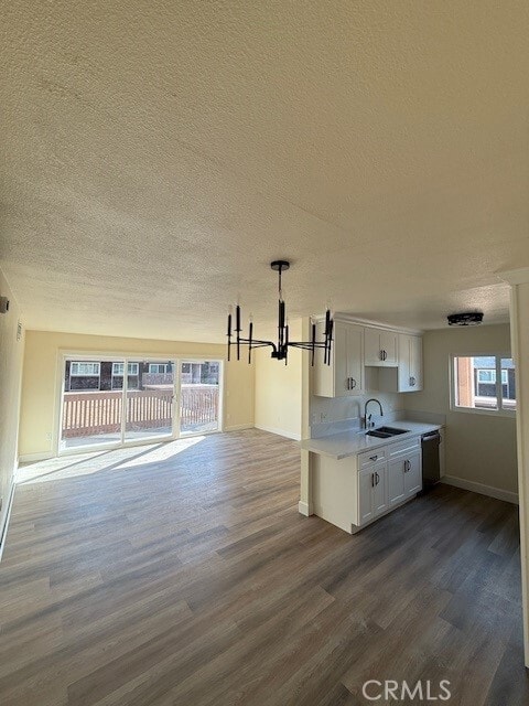 Building Photo - 1016 Cabrillo Park Dr Unit H