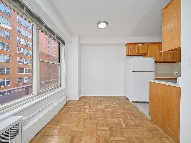 Building Photo - 115 Ashland Pl Unit 8C