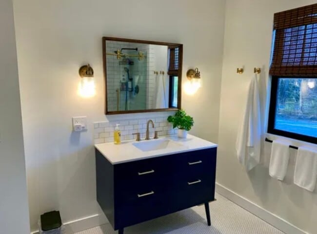 Photo - 249 New Hampshire Rte 103