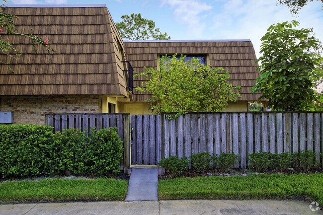 Building Photo - Middlebrook Pines Townhome