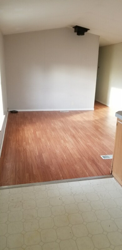 Photo - 214 N McHaley St