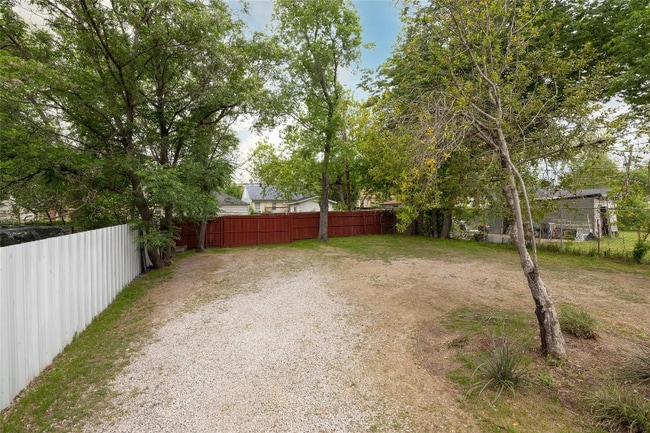 Photo - 23111 Gilford St