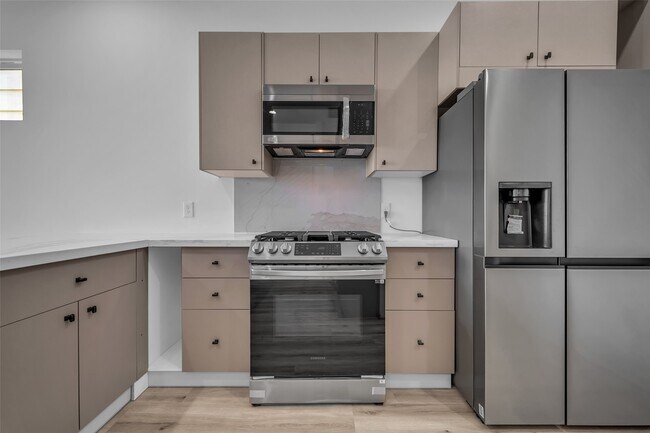 Photo - 15000 S Richmond Ave Unidad 6