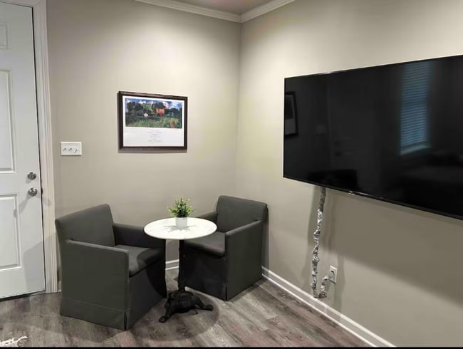 Photo - 305 W Second St Unit 210