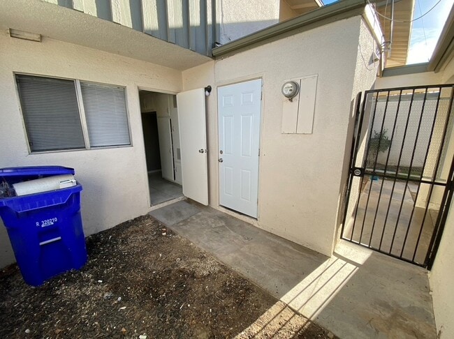 Photo - 14235 Canterbury Dr