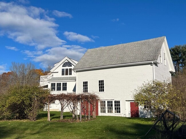 Building Photo - 166 Locke Rd Rental