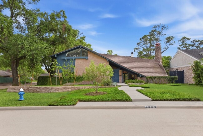 Photo - 4603 Ivanhoe St