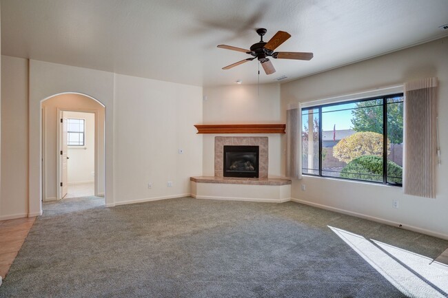 Photo - 3 Bedroom, 2 Bath Home in Prescott!