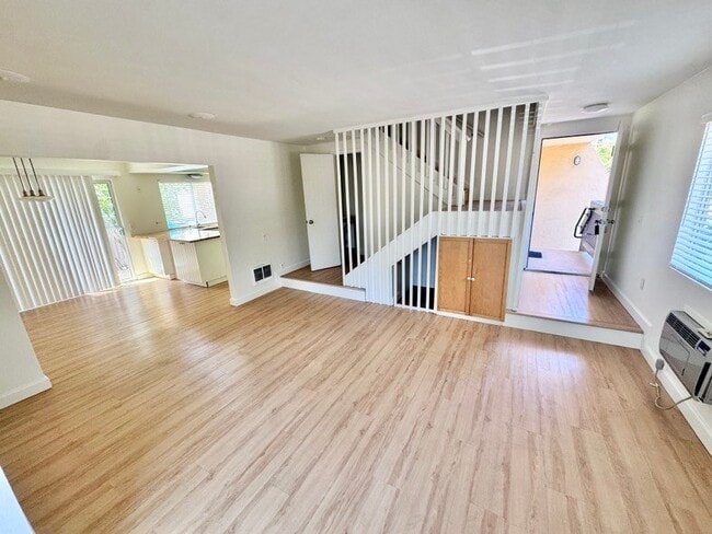 Photo - 7958 Mission Center Ct