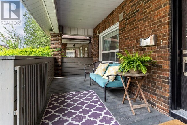 Photo - 630 Runnymede Rd