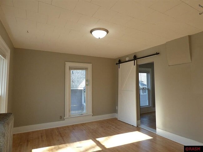 Building Photo - 516 N Broad St Unit 2
