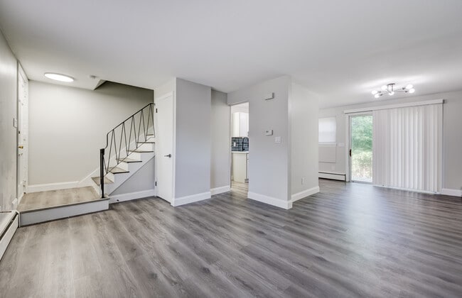 Photo - 20 Howard St