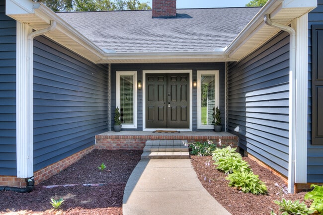 Photo - 219 Jasper Rd