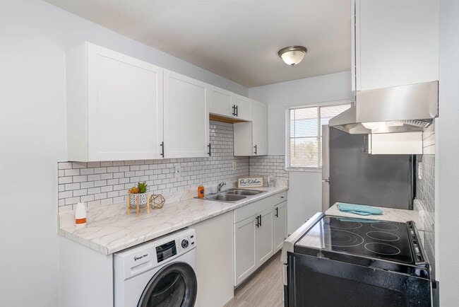 Photo - 115 Seminole Ave W Unit 212