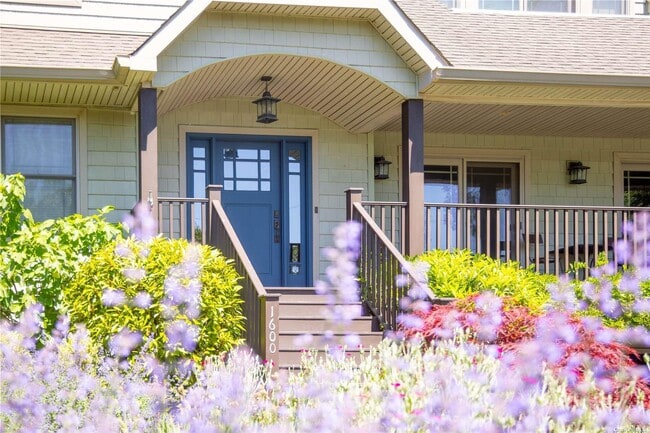 Photo - 1600 Westview Dr