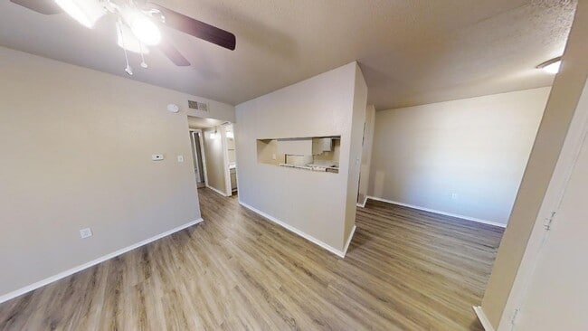 Bosque River Apartments