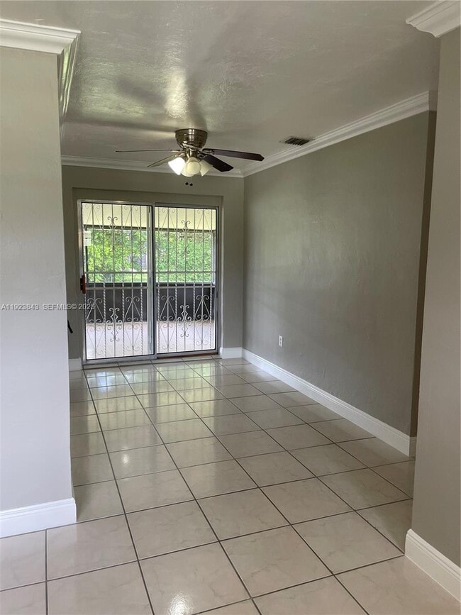 Photo - 145 NE 191st St