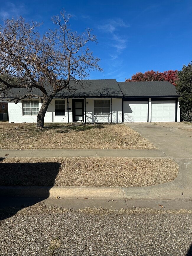 Photo - 3414 Kingston Rd