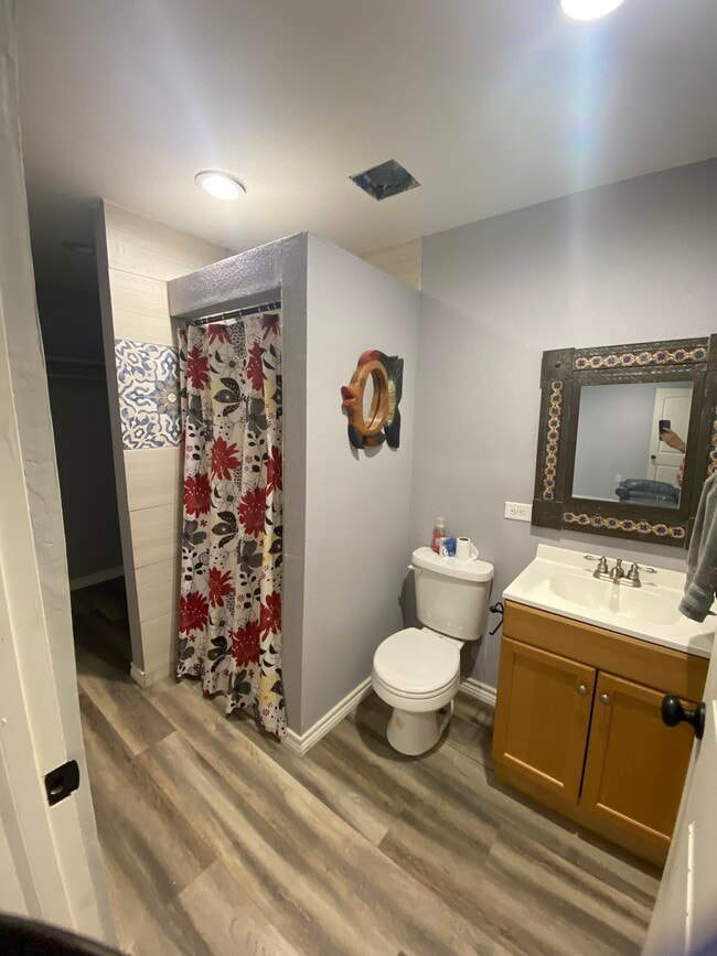 Bathroom 1 - 714 Ross Ave