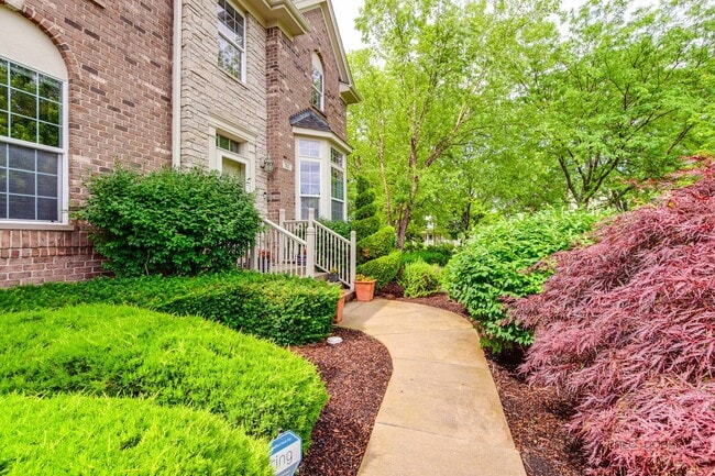 Photo - 312 Camargo Ct