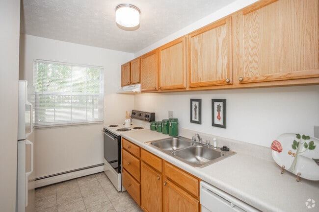 2BR, 1BA - 850SF - Eastwood Arms