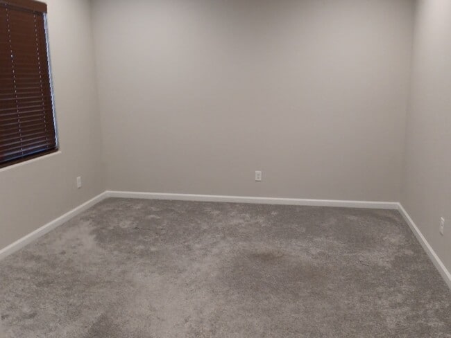 Photo - 3 Bedroom, 2 Bathroom Home! Schedule a Showing!
