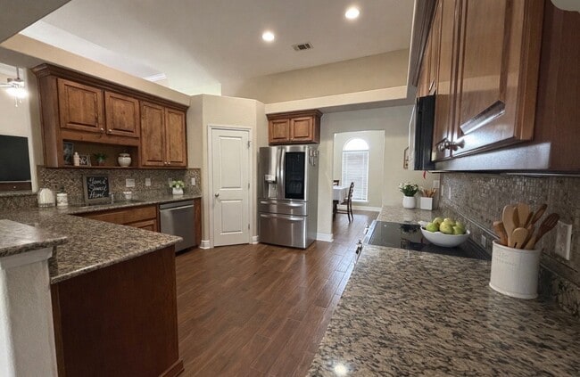 Photo - 211 Pinque Coat Ct